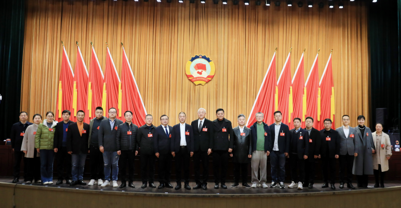 两会集思谋发展 同心建言献